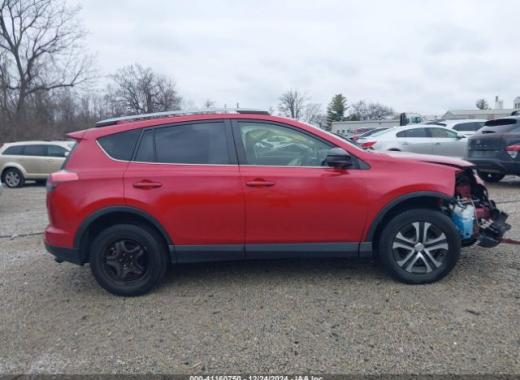 Toyota  - Rav4 - 2017 - Red - 41160750