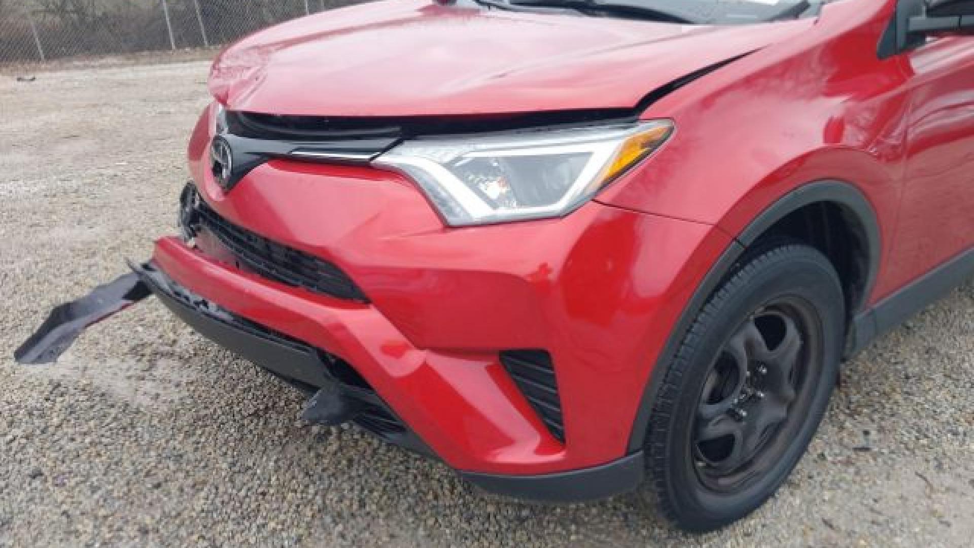 Toyota  - Rav4 - 2017 - Red - 41160750