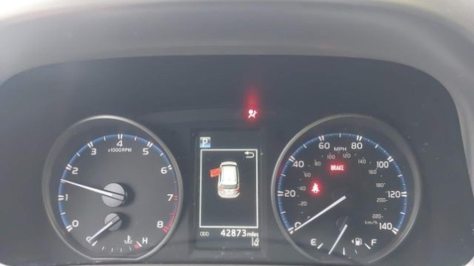 Toyota  - Rav4 - 2017 - Red - 41160750