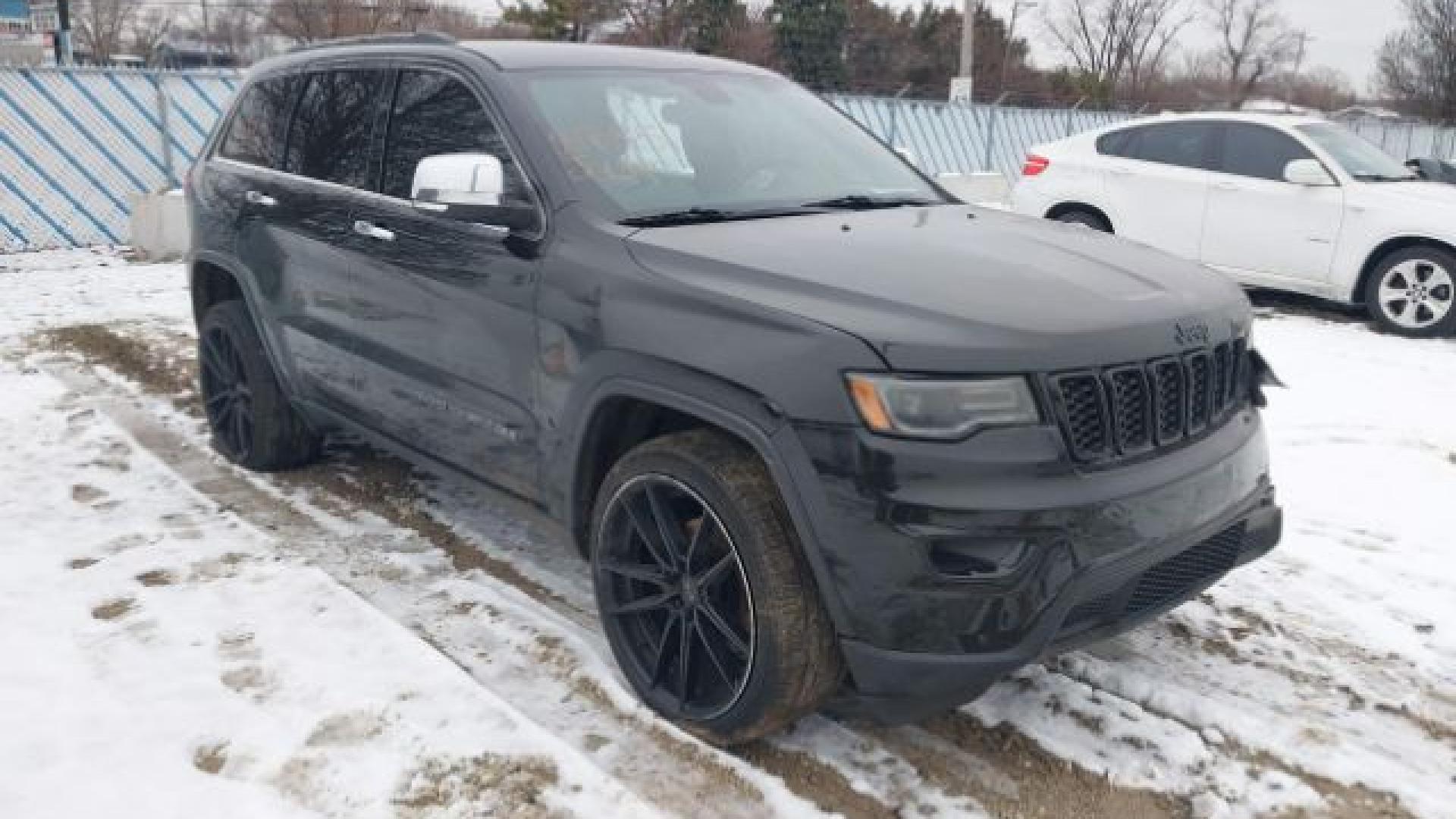 Jeep  - Grand Cherokee - 2017 - Black - 41168928