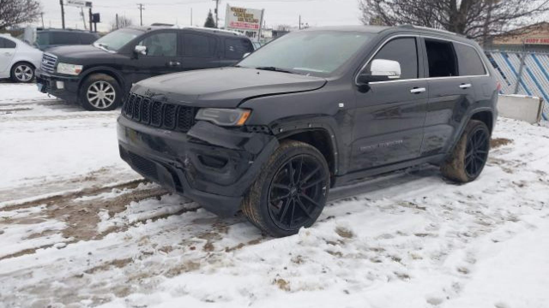 Jeep  - Grand Cherokee - 2017 - Black - 41168928