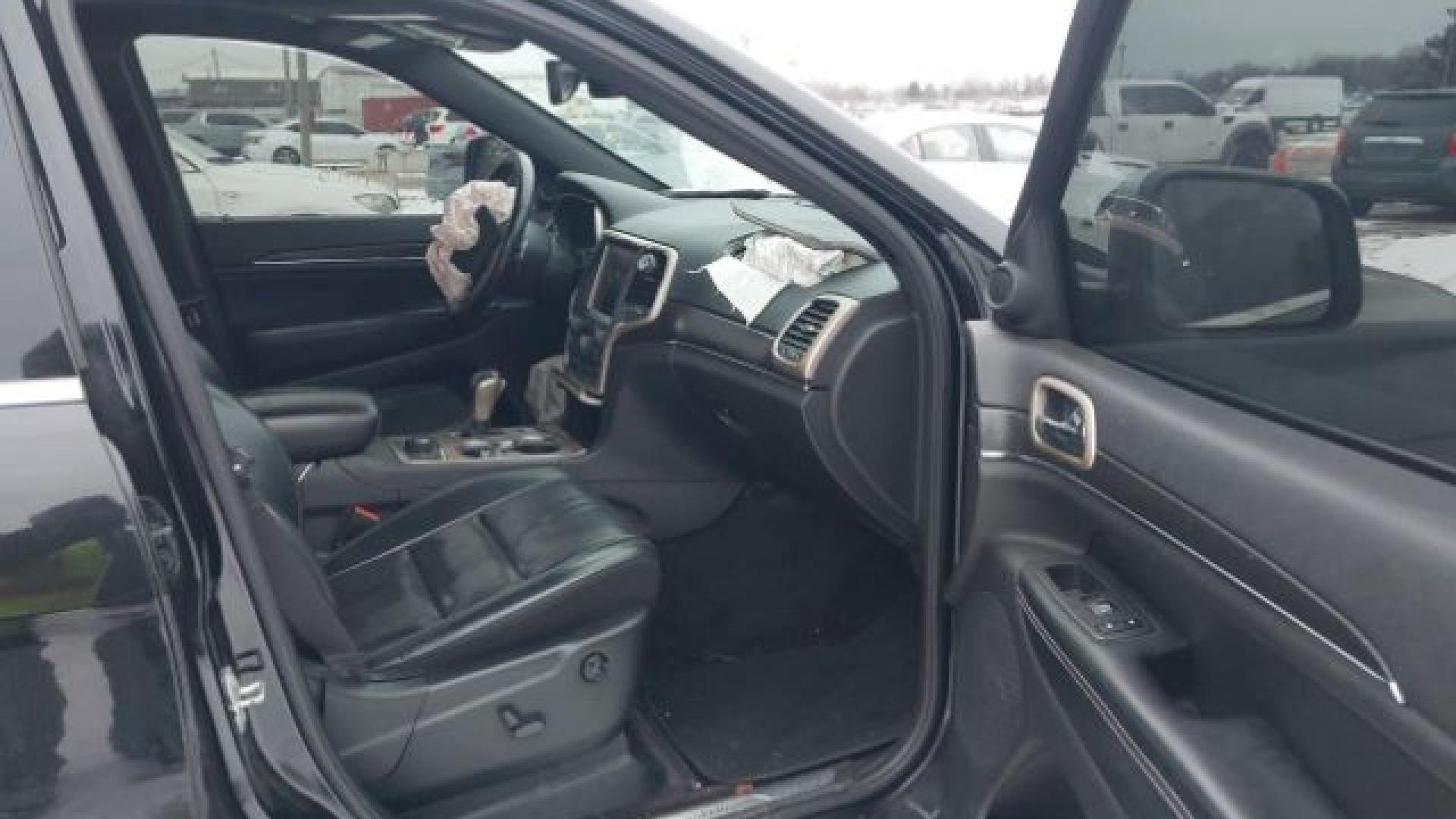 Jeep  - Grand Cherokee - 2017 - Black - 41168928