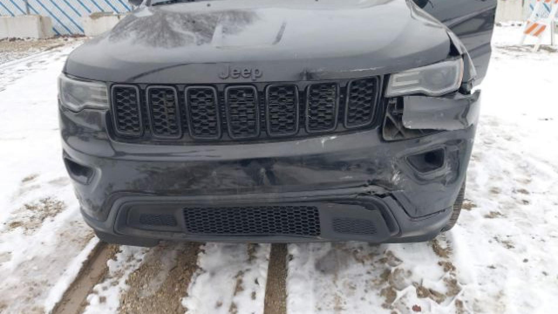 Jeep  - Grand Cherokee - 2017 - Black - 41168928