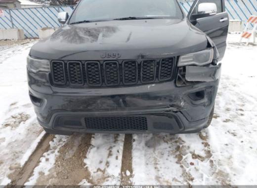 Jeep  - Grand Cherokee - 2017 - Black - 41168928