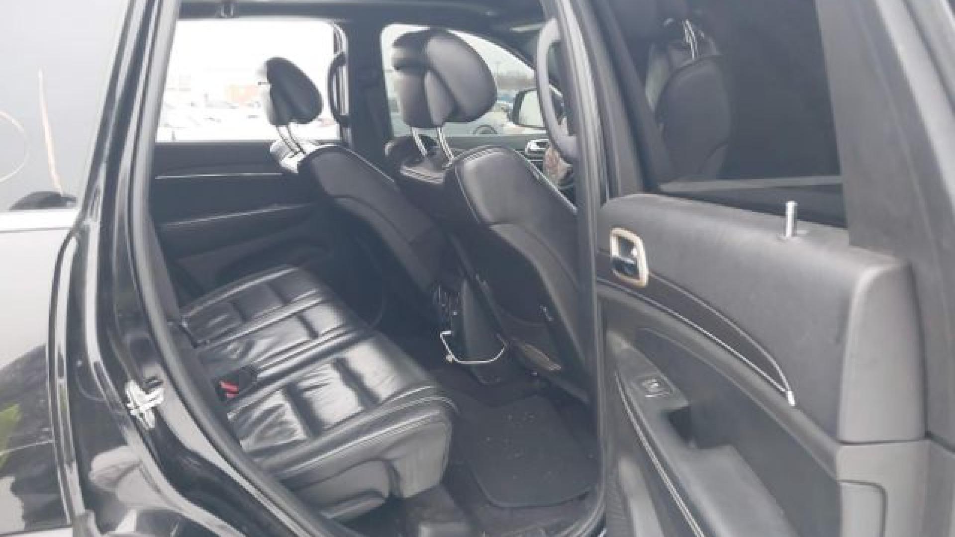 Jeep  - Grand Cherokee - 2017 - Black - 41168928