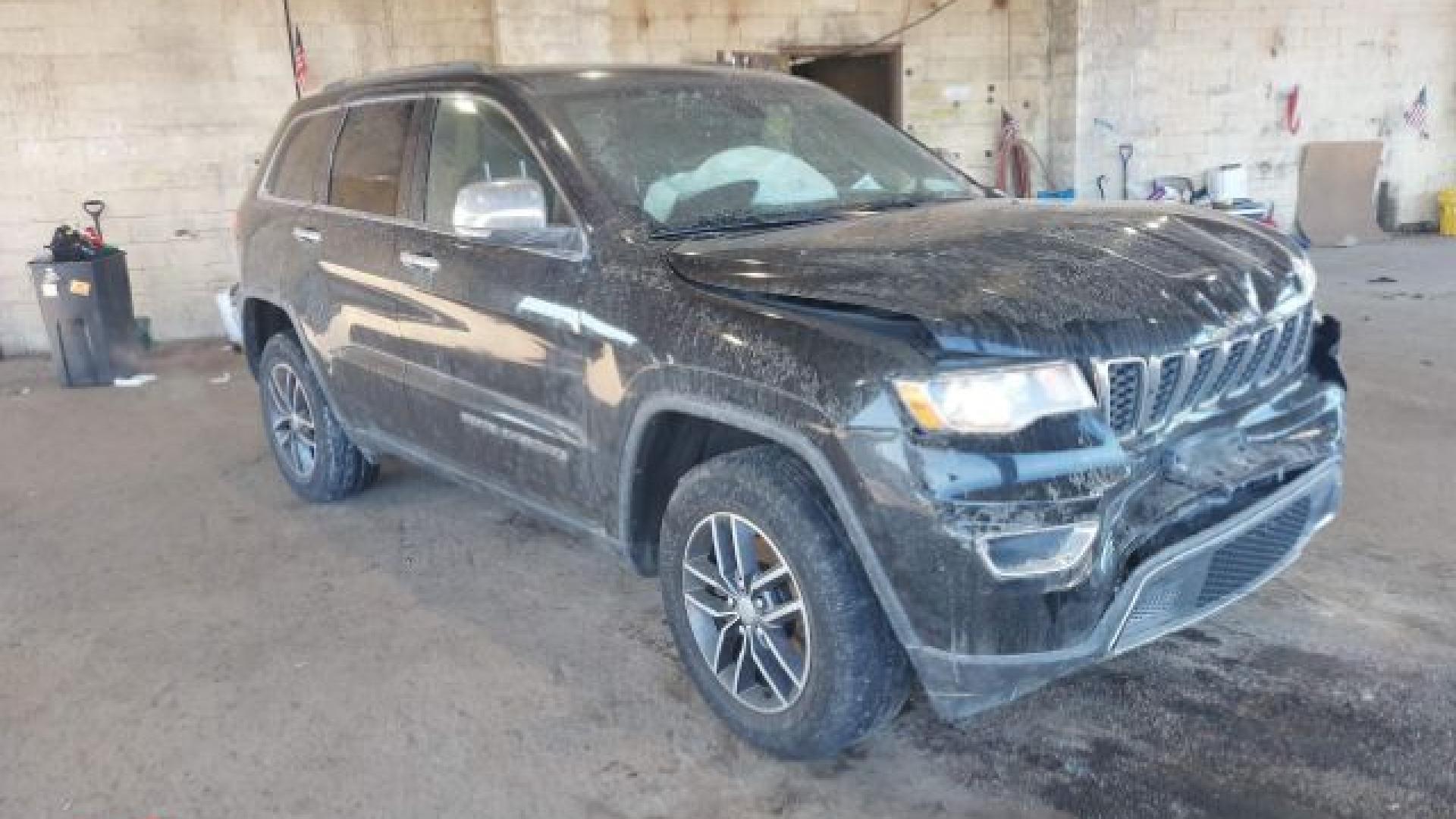Jeep  - Grand Cherokee - 2017 - Black - 41195839