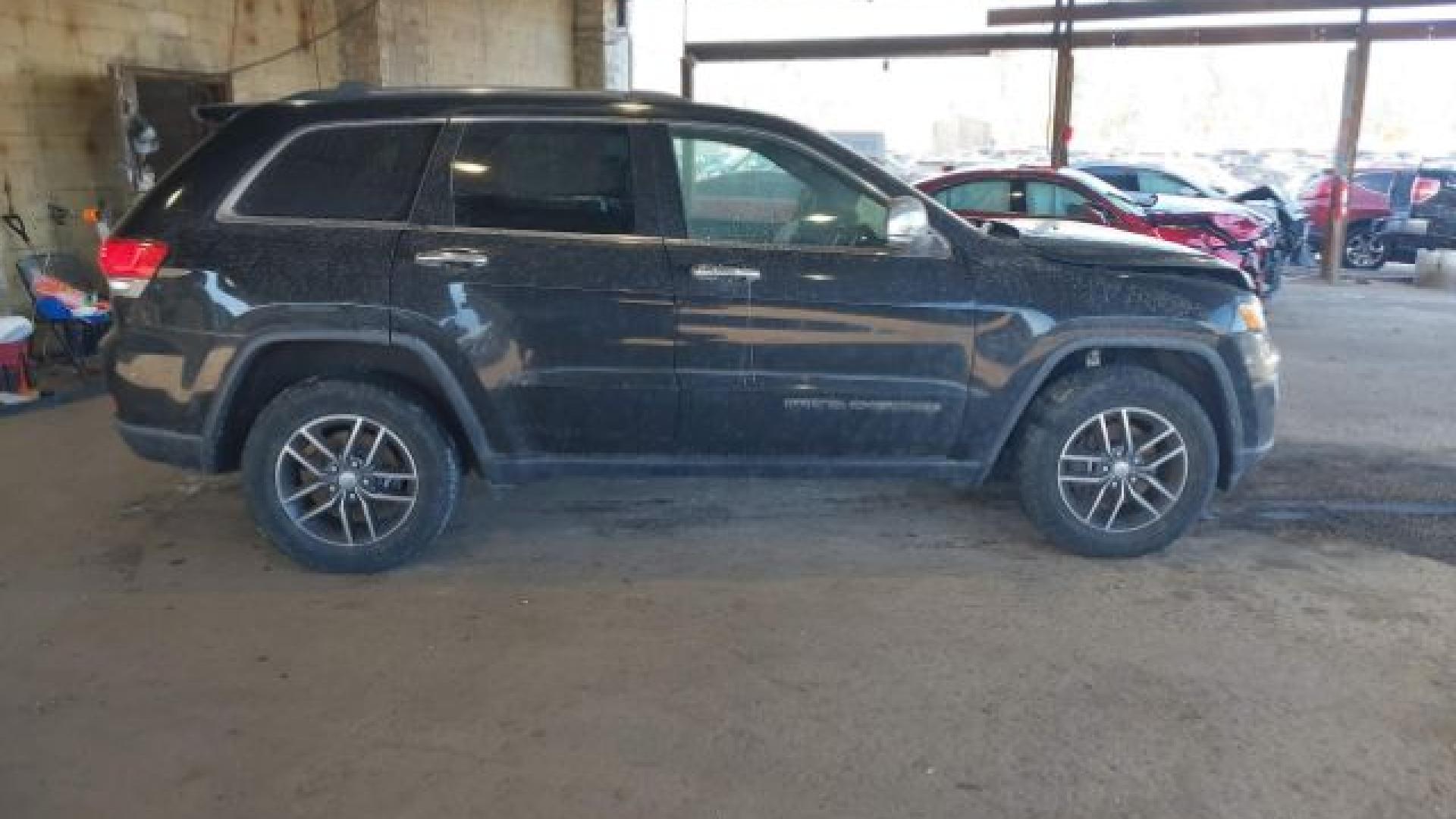 Jeep  - Grand Cherokee - 2017 - Black - 41195839