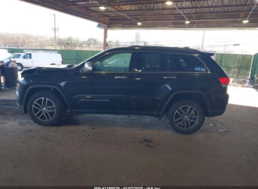 Jeep  - Grand Cherokee - 2017 - Black - 41195839