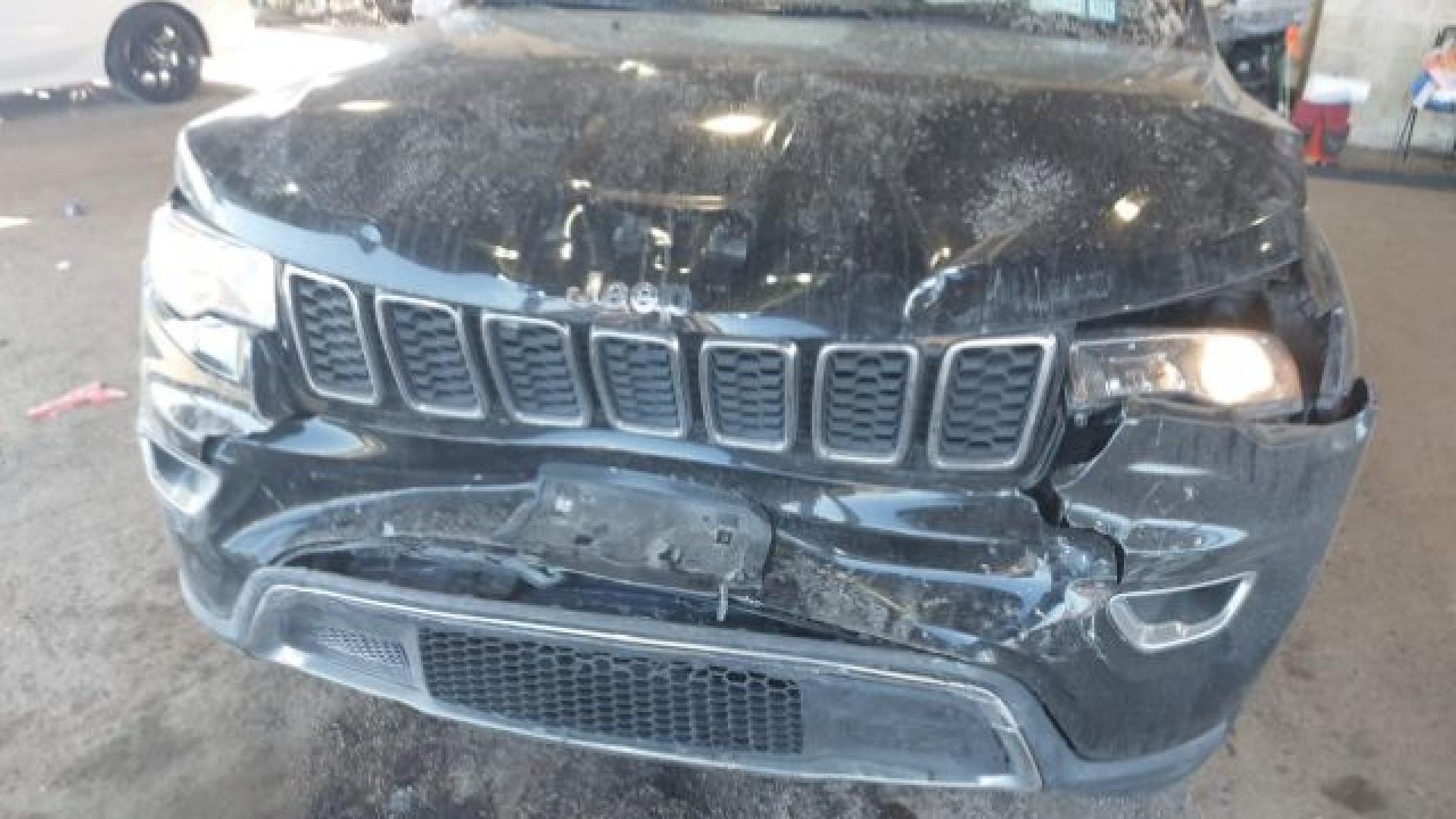 Jeep  - Grand Cherokee - 2017 - Black - 41195839