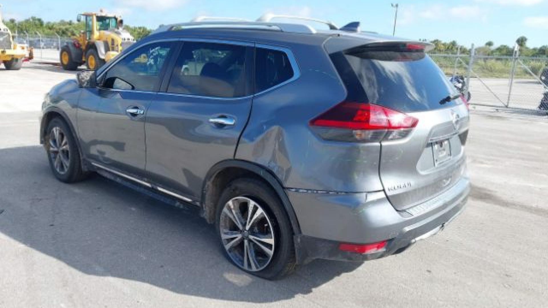 Nissan  - Rogue - 2018 - Grey - 41224194