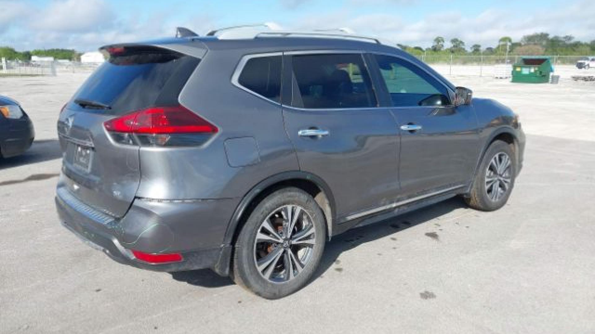 Nissan  - Rogue - 2018 - Grey - 41224194