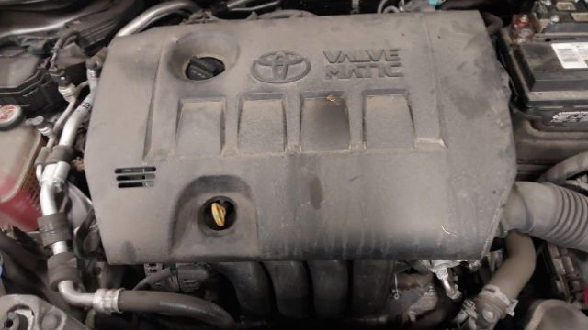 Toyota  - C-Hr  - 2018 - Silver - 41235757