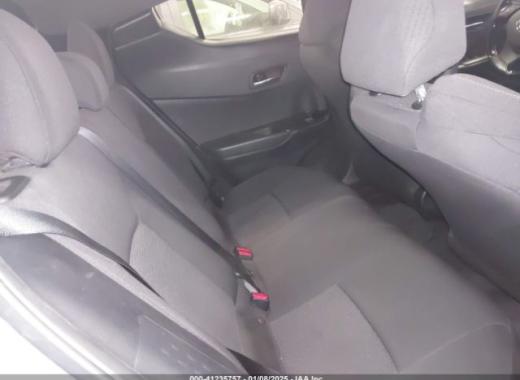 Toyota  - C-Hr  - 2018 - Silver - 41235757