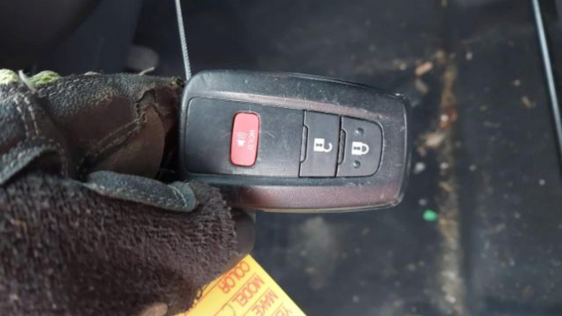 Toyota  - C-Hr  - 2018 - Silver - 41236655