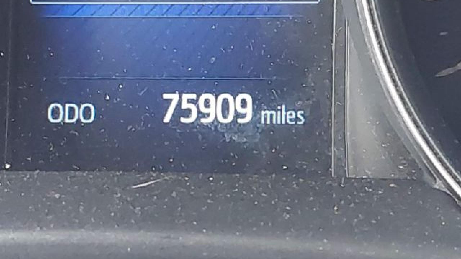 Toyota  - C-Hr  - 2018 - Silver - 41236655