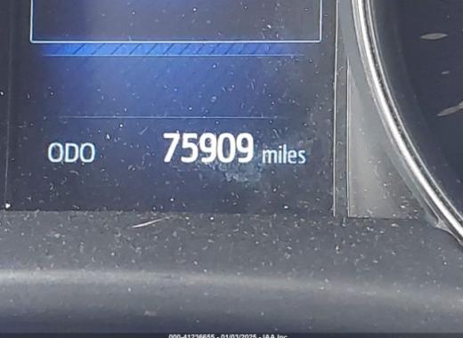 Toyota  - C-Hr  - 2018 - Silver - 41236655