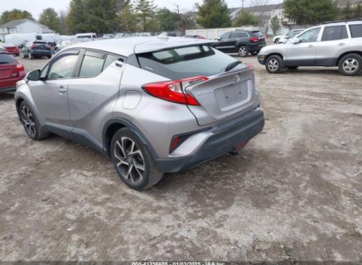 Toyota  - C-Hr  - 2018 - Silver - 41236655