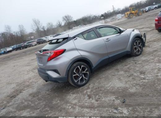 Toyota  - C-Hr  - 2018 - Silver - 41236655