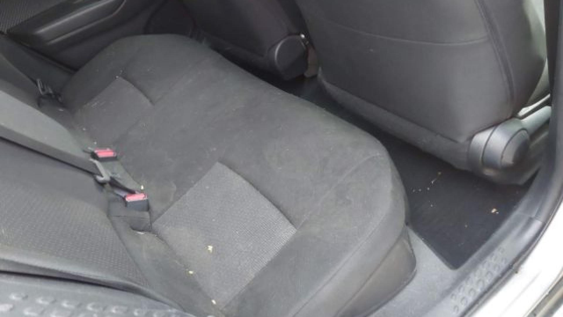 Toyota  - C-Hr  - 2018 - Silver - 41236655