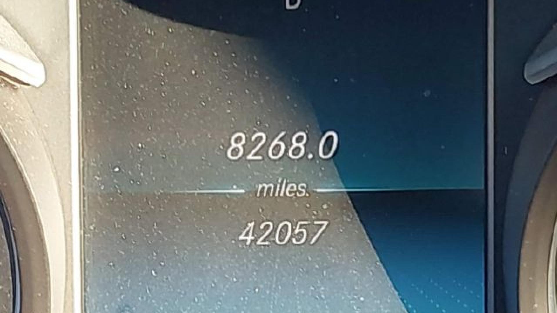 Mercedes - C300 - 2019 - Gold - 41238395