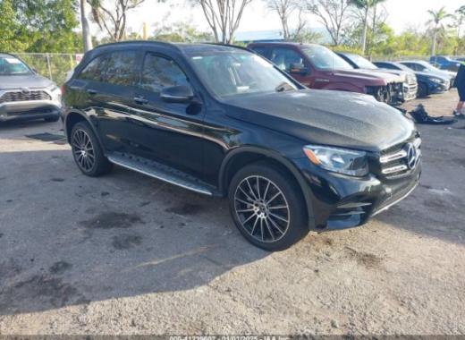 Mercedes - Glc300 - 2019 - Black - 41239602