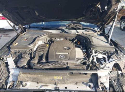 Mercedes - Glc300 - 2019 - Black - 41239602