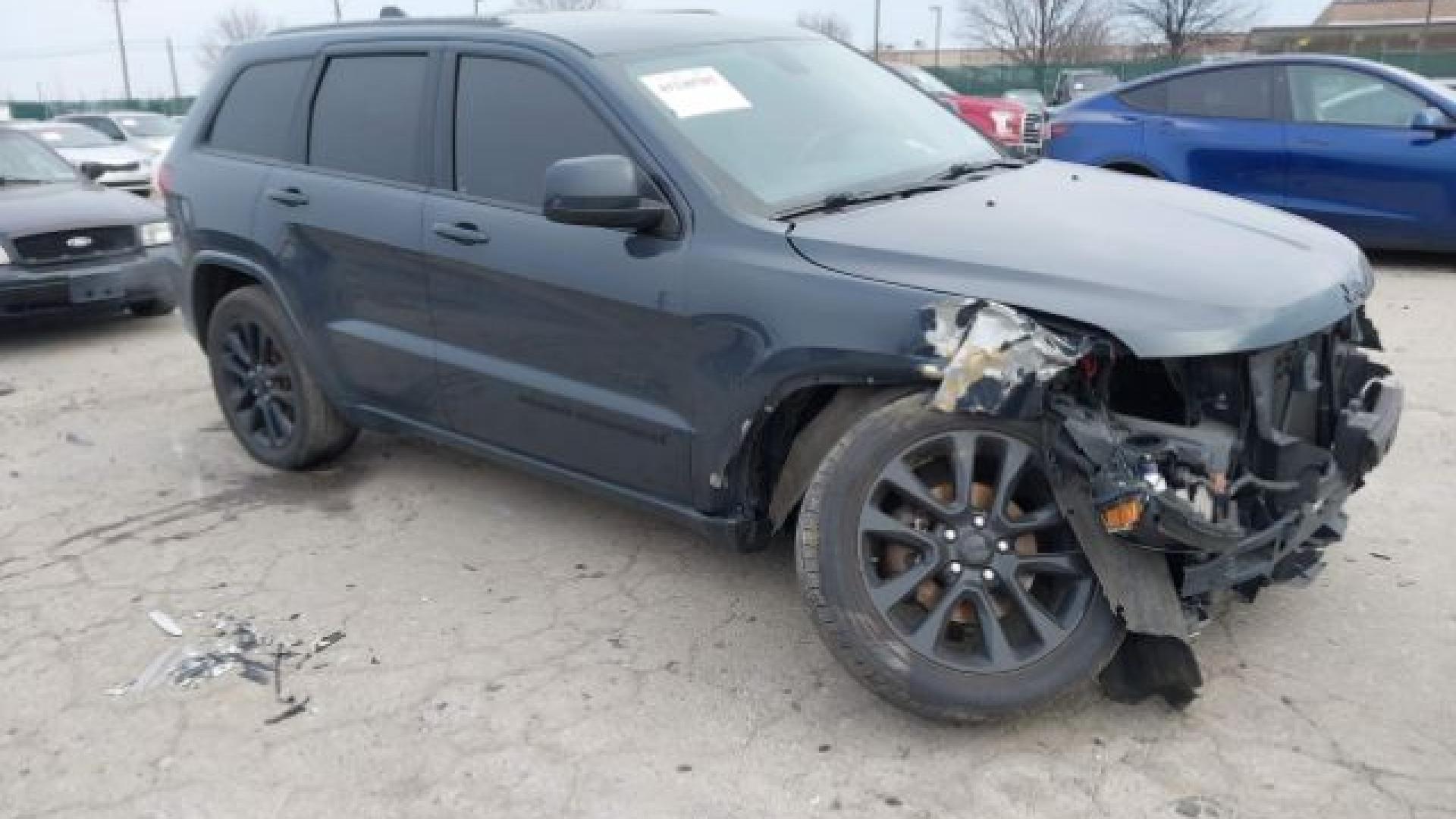 Jeep  - Grand Cherokee - 2017 - Navyblue - 41240705