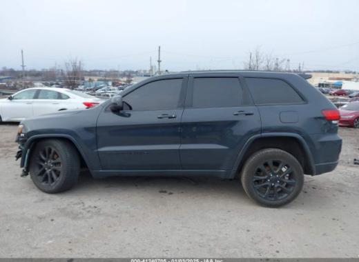 Jeep  - Grand Cherokee - 2017 - Navyblue - 41240705