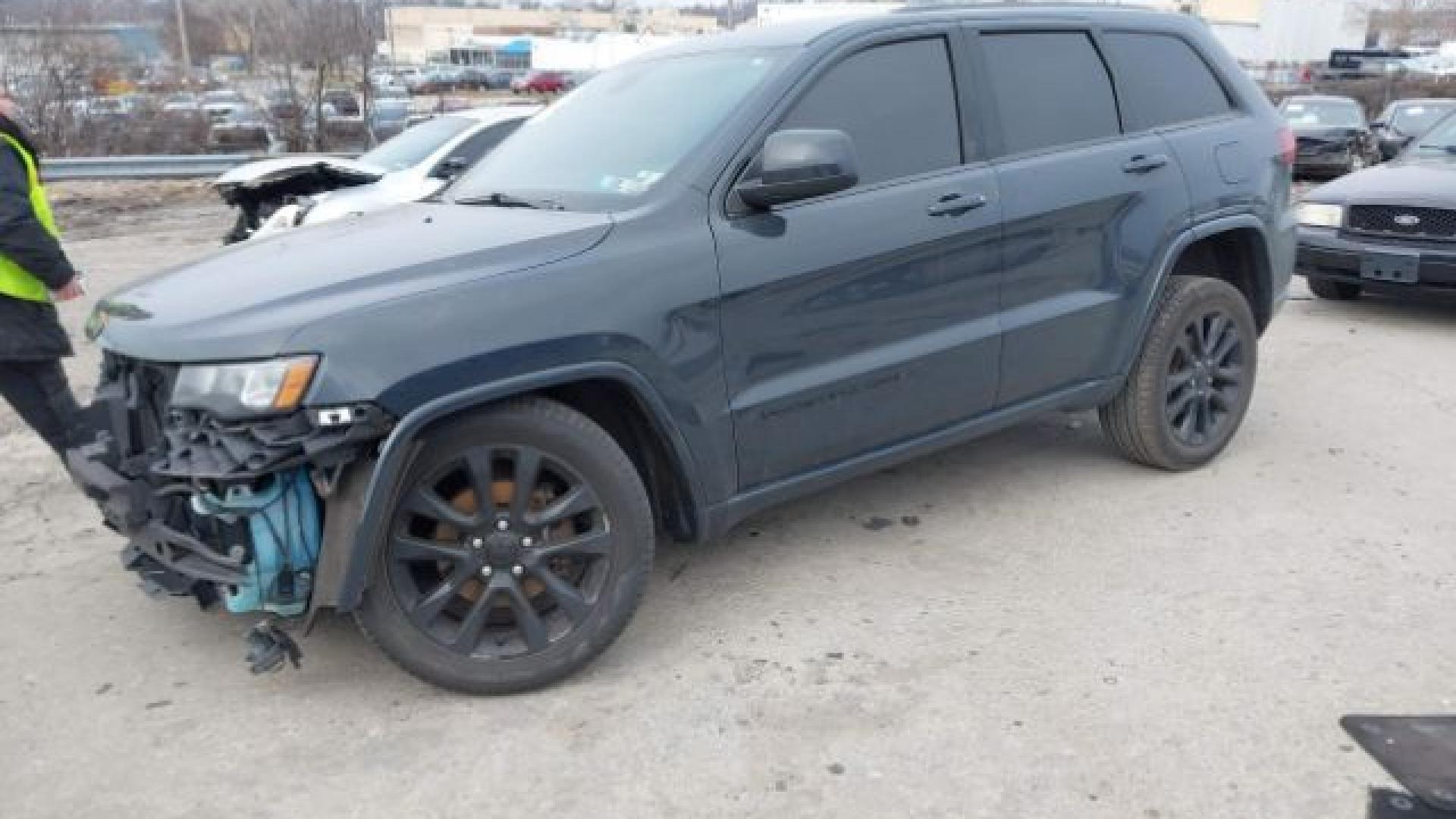 Jeep  - Grand Cherokee - 2017 - Navyblue - 41240705