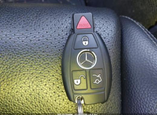 Mercedes - C300 - 2018 - Silver - 41244896