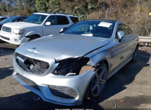 Mercedes - C300 - 2018 - Silver - 41244896