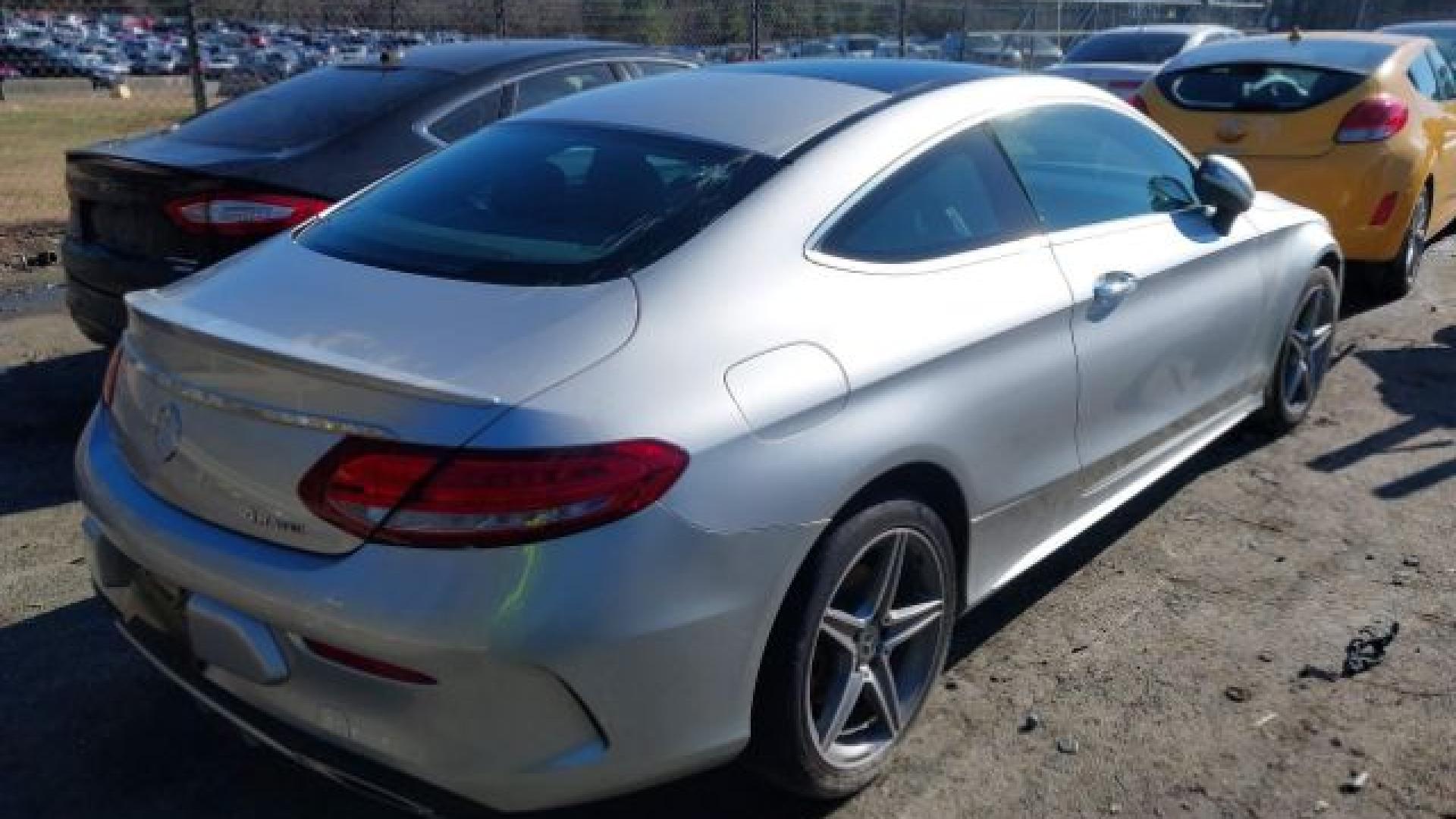 Mercedes - C300 - 2018 - Silver - 41244896