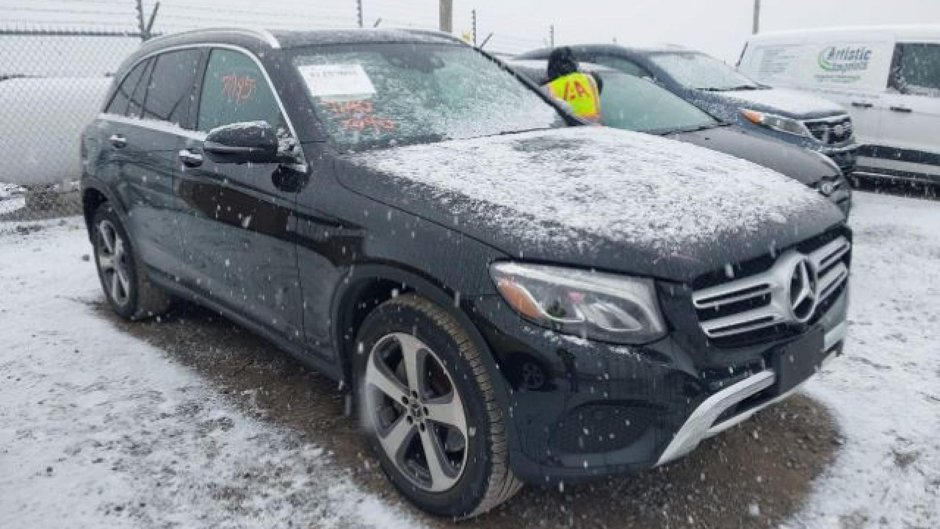 Mercedes - Glc300 - 2018 - Black - 41257095