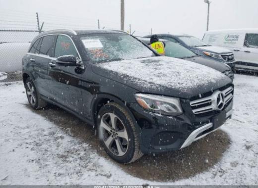 Mercedes - Glc300 - 2018 - Black - 41257095