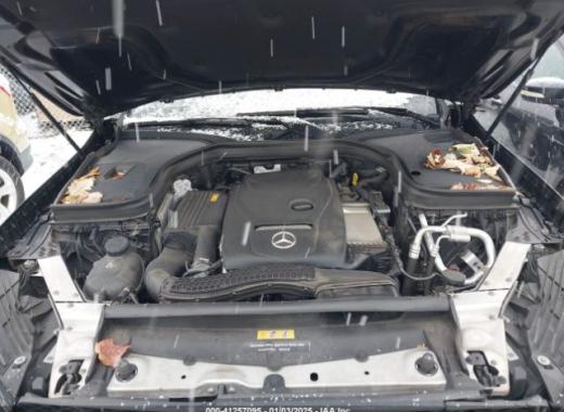 Mercedes - Glc300 - 2018 - Black - 41257095