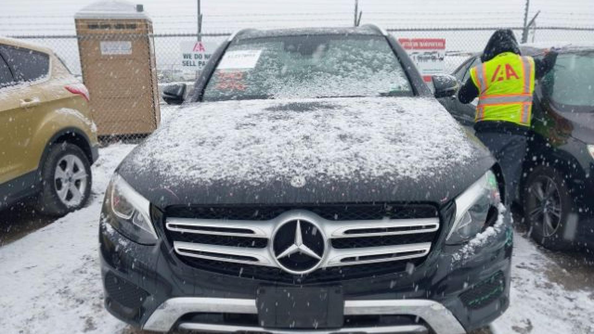 Mercedes - Glc300 - 2018 - Black - 41257095