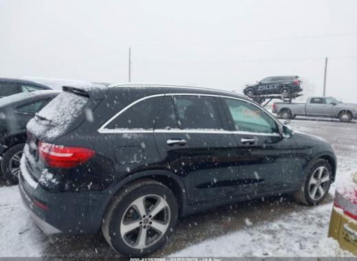 Mercedes - Glc300 - 2018 - Black - 41257095