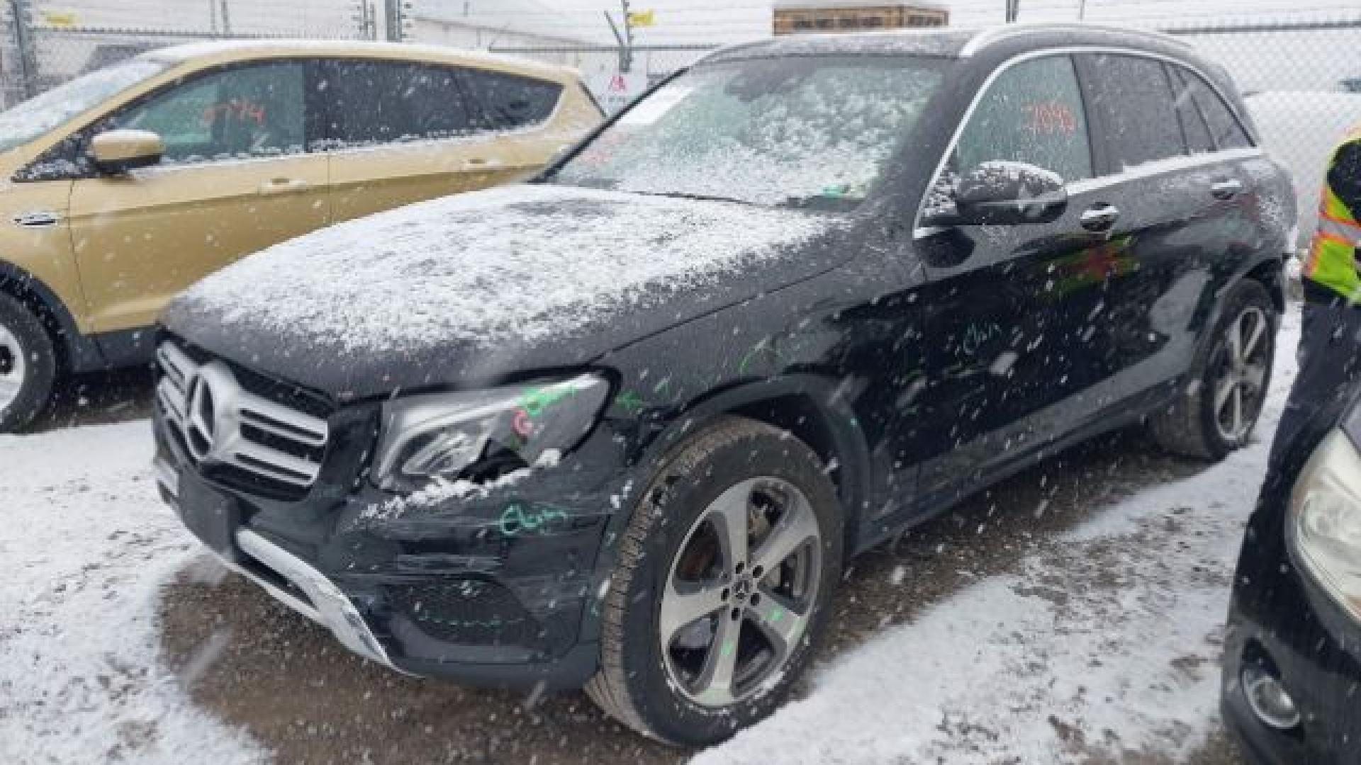 Mercedes - Glc300 - 2018 - Black - 41257095