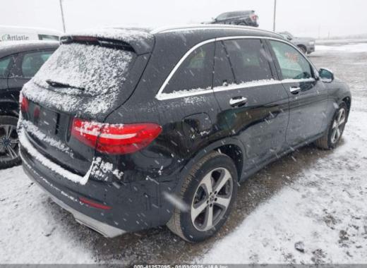 Mercedes - Glc300 - 2018 - Black - 41257095