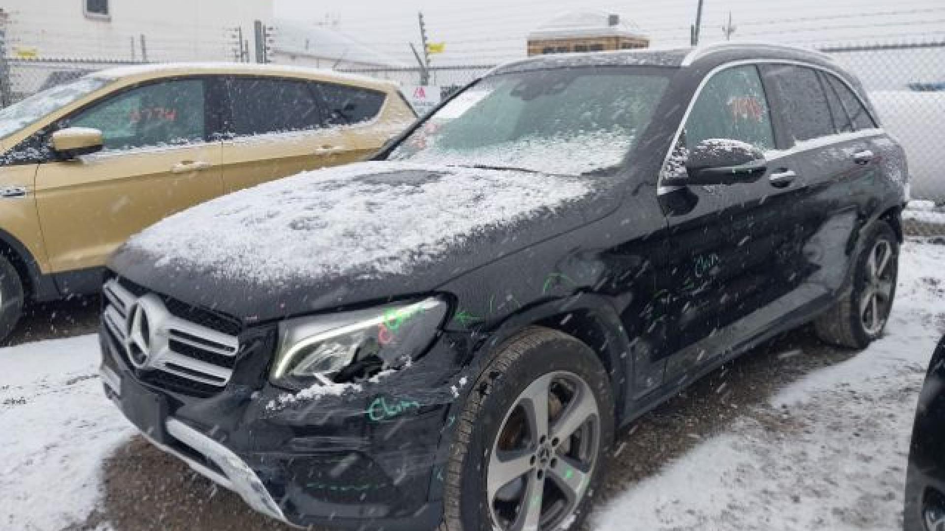 Mercedes - Glc300 - 2018 - Black - 41257095