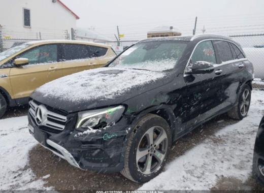 Mercedes - Glc300 - 2018 - Black - 41257095