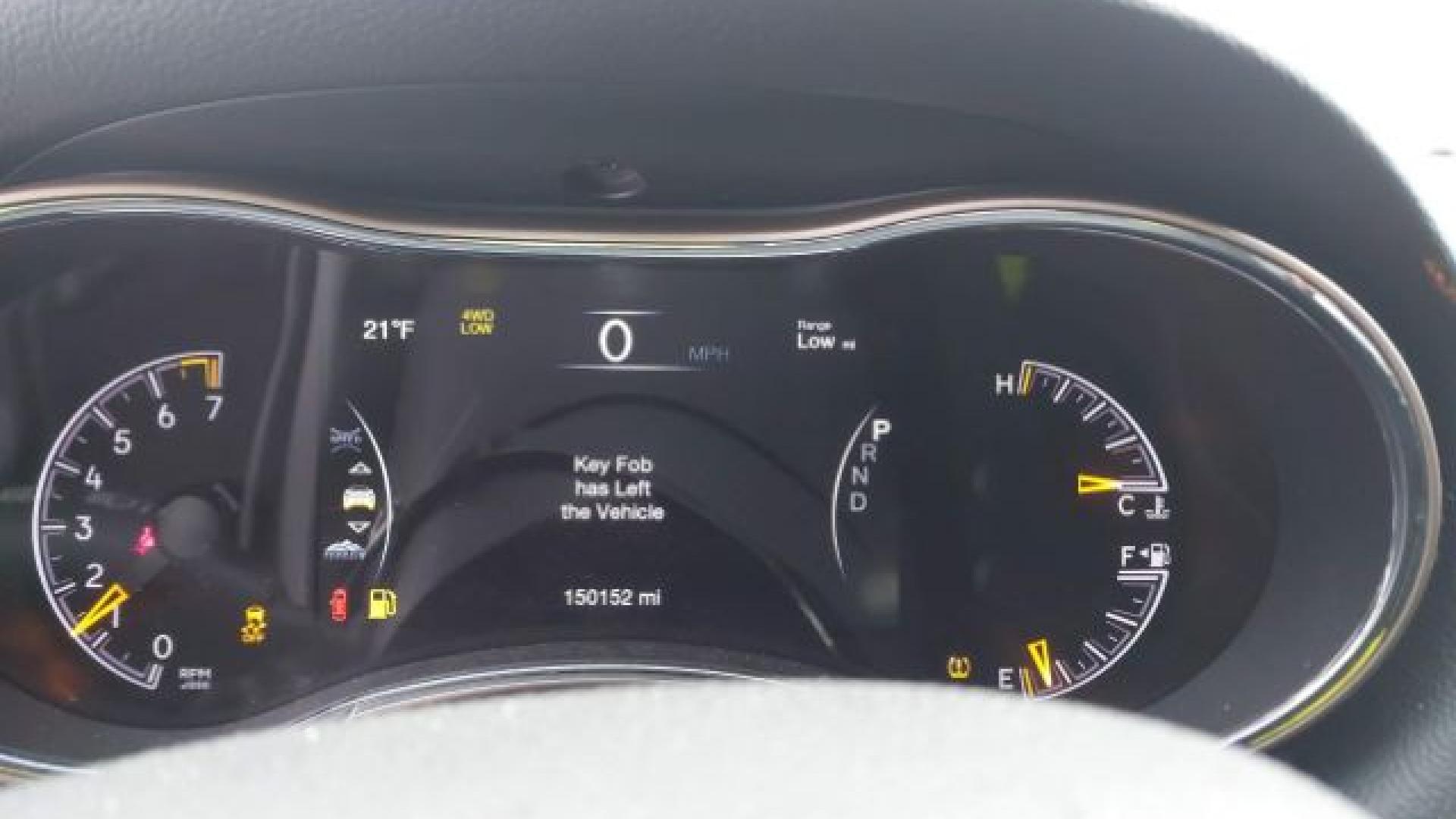 Jeep  - Grand Cherokee - 2017 - Silver - 41258536