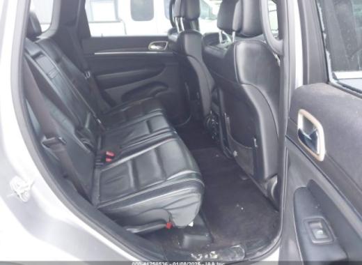Jeep  - Grand Cherokee - 2017 - Silver - 41258536