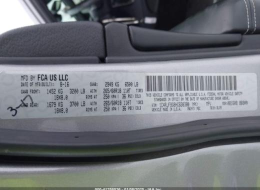 Jeep  - Grand Cherokee - 2017 - Silver - 41258536