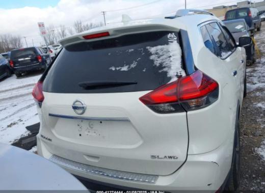 Nissan  - Rogue - 2017 - Grey - 41274444