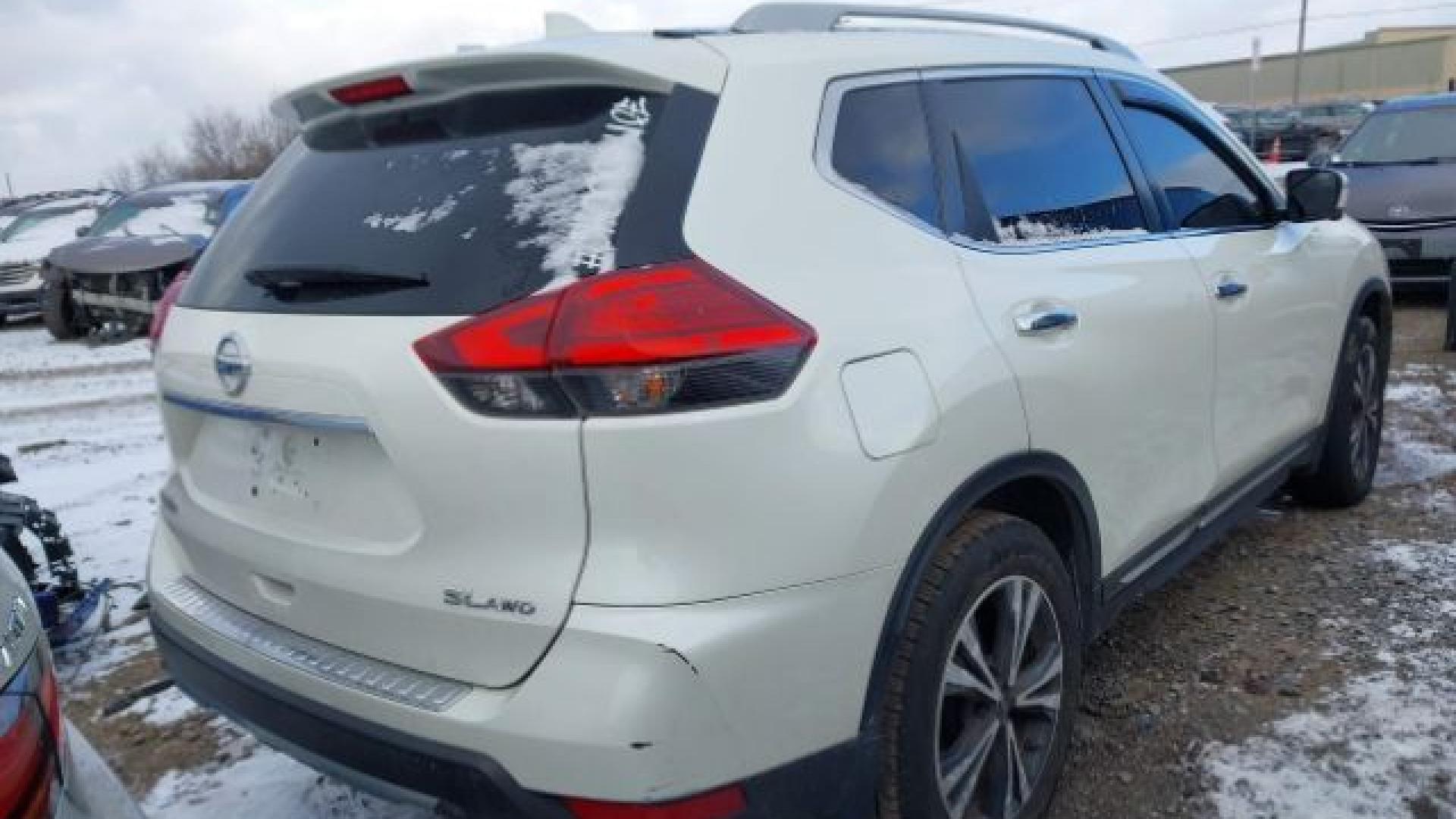 Nissan  - Rogue - 2017 - Grey - 41274444