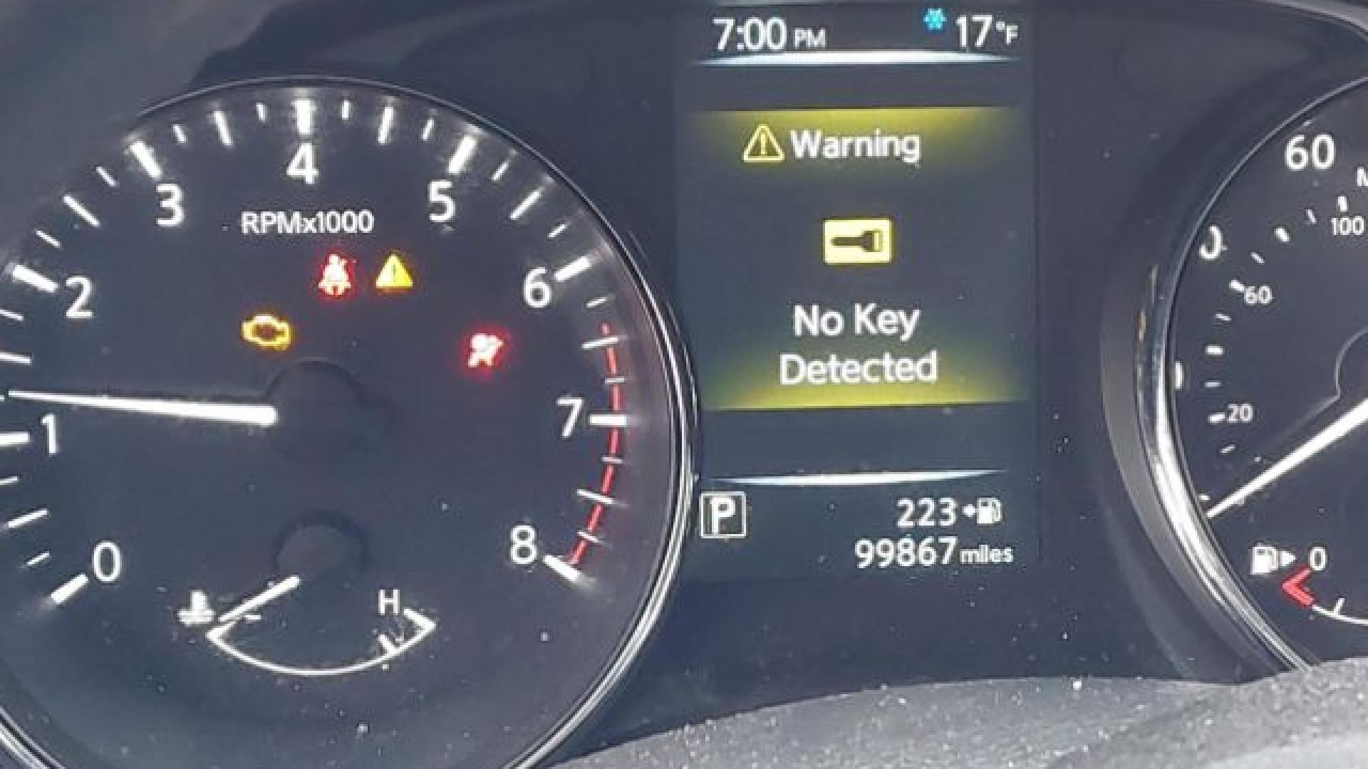 Nissan  - Rogue - 2017 - Grey - 41274444