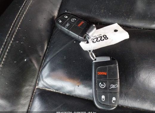 Jeep  - Grand Cherokee - 2017 - Black - 41283754