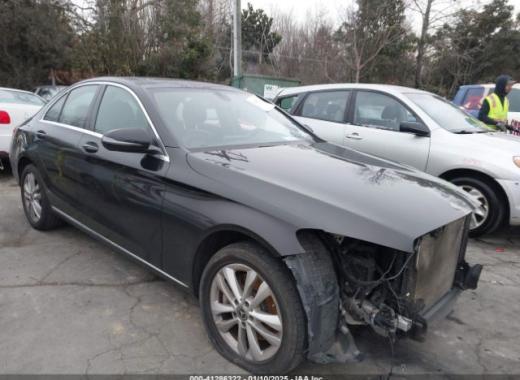 Mercedes - C300 - 2019 - Black - 41286322