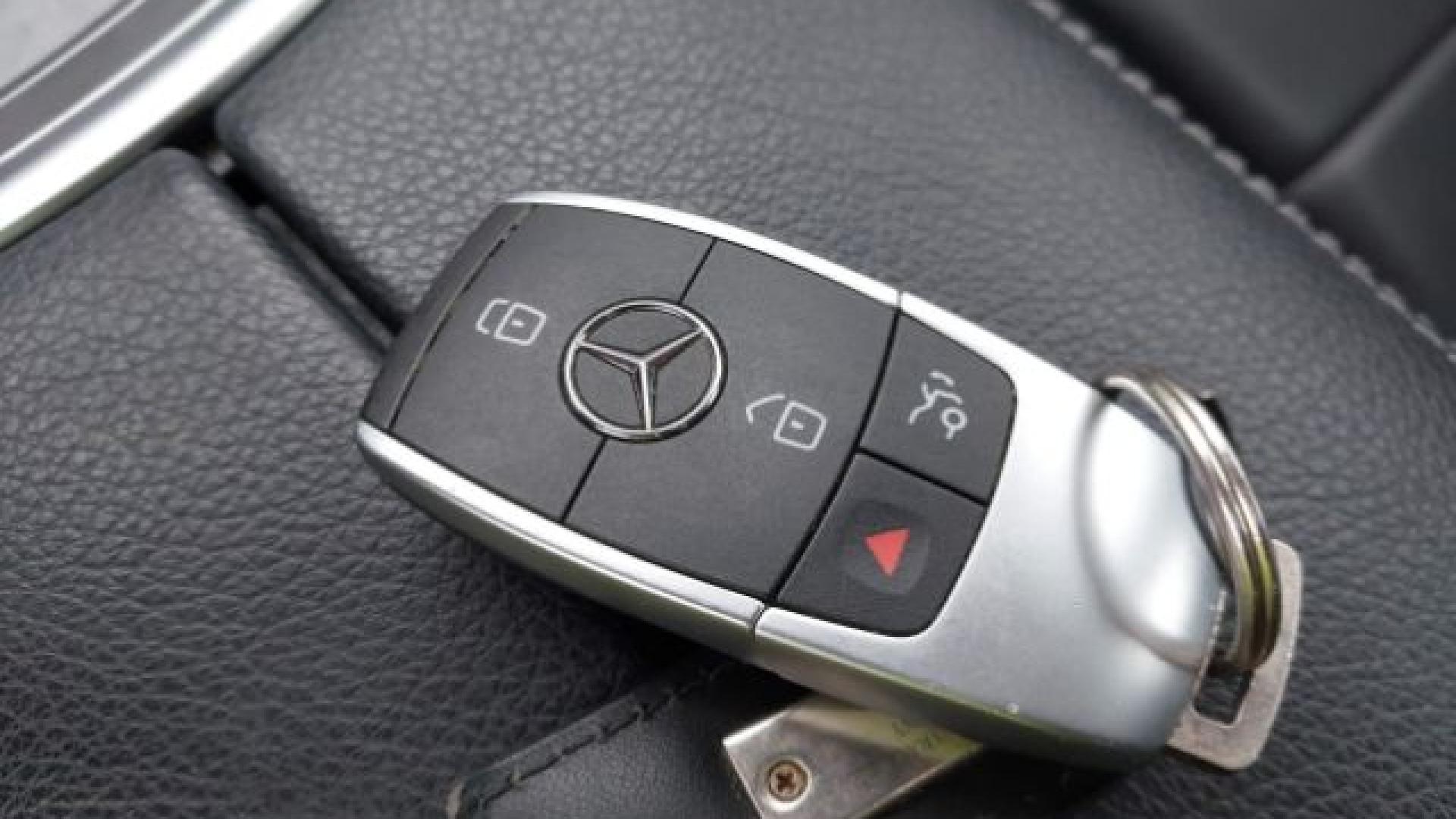 Mercedes - C300 - 2019 - Black - 41286322